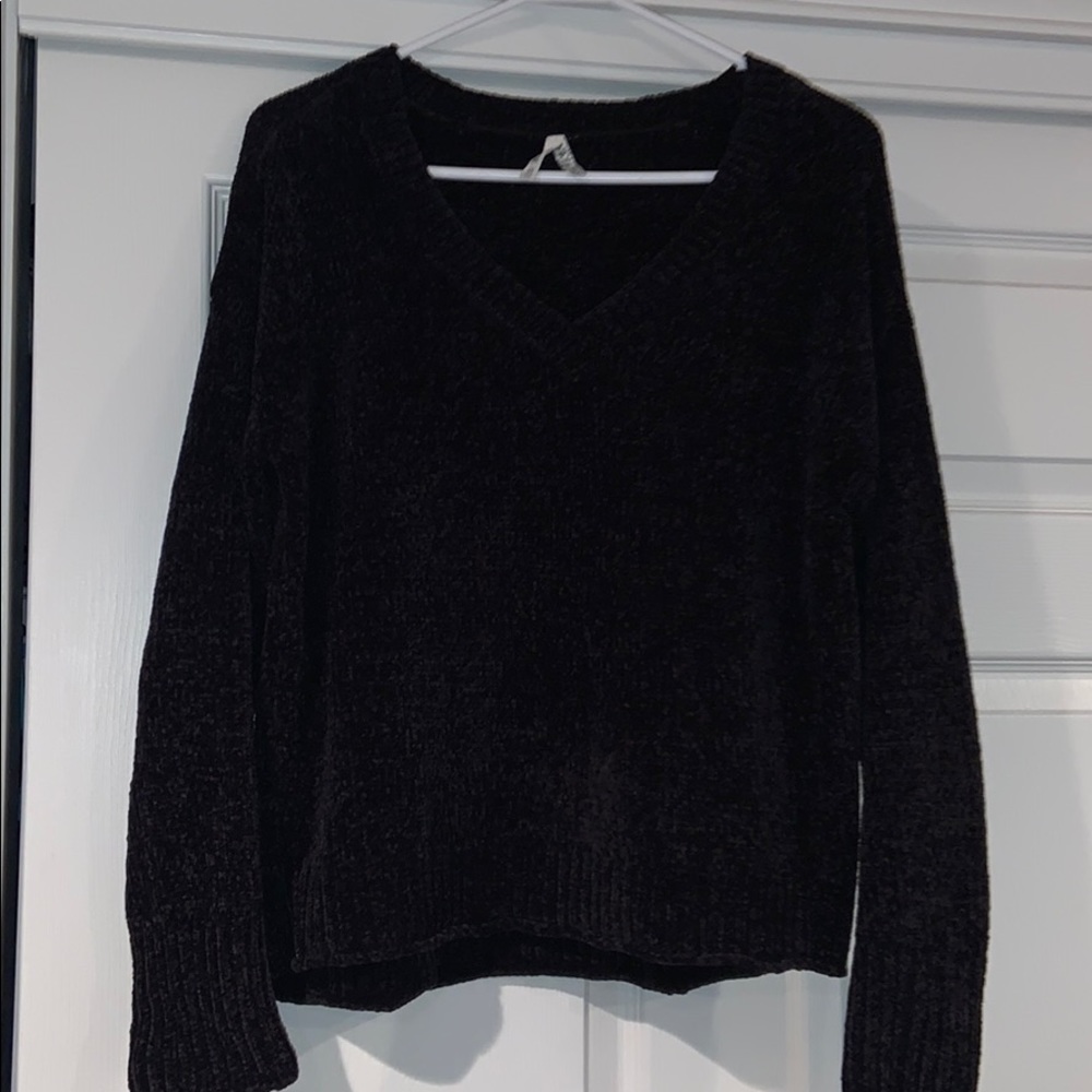 Fuzzy black Mudd Sweater